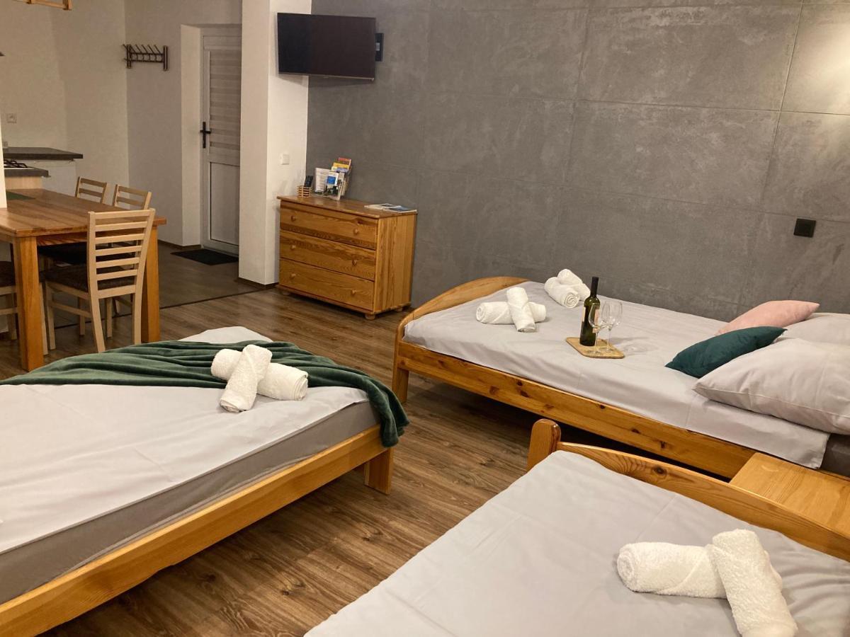 Agroturystyka U Podnoza Gory Cergowej Dukla Esterno foto
